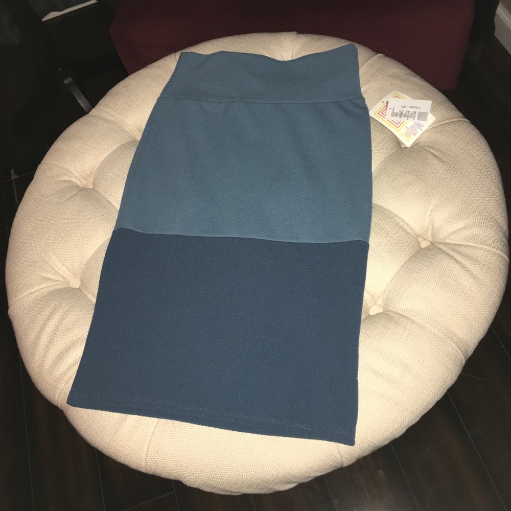 Buy 2 get 1 ♥️ 😍LuLaRoe XS Cassie 😍